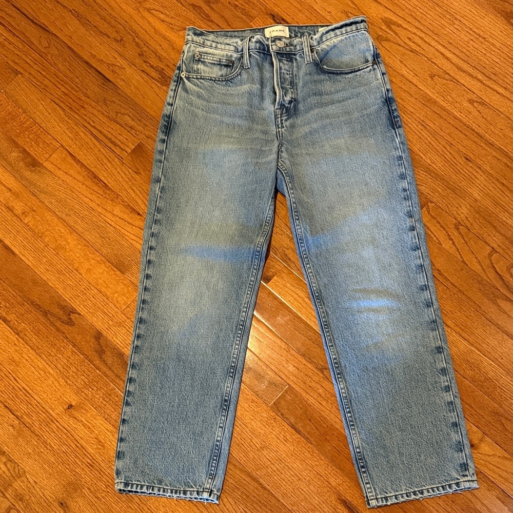 Frame slouchy straight jeans.
